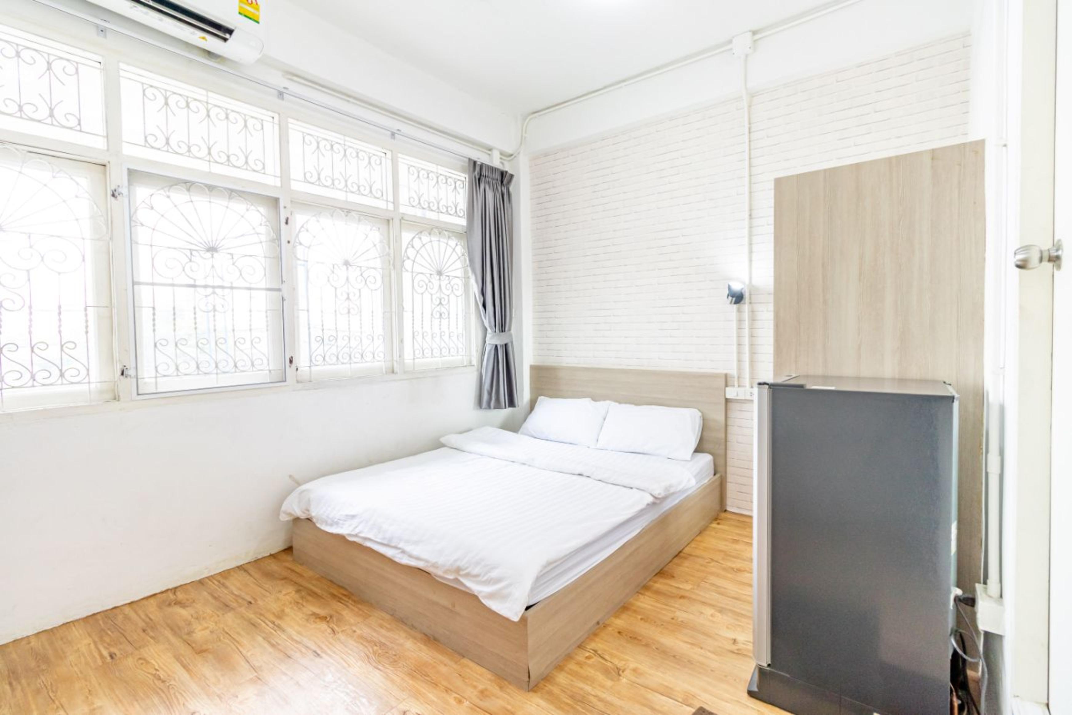 Ze Residence Bang Aor Station Bangkok Luaran gambar