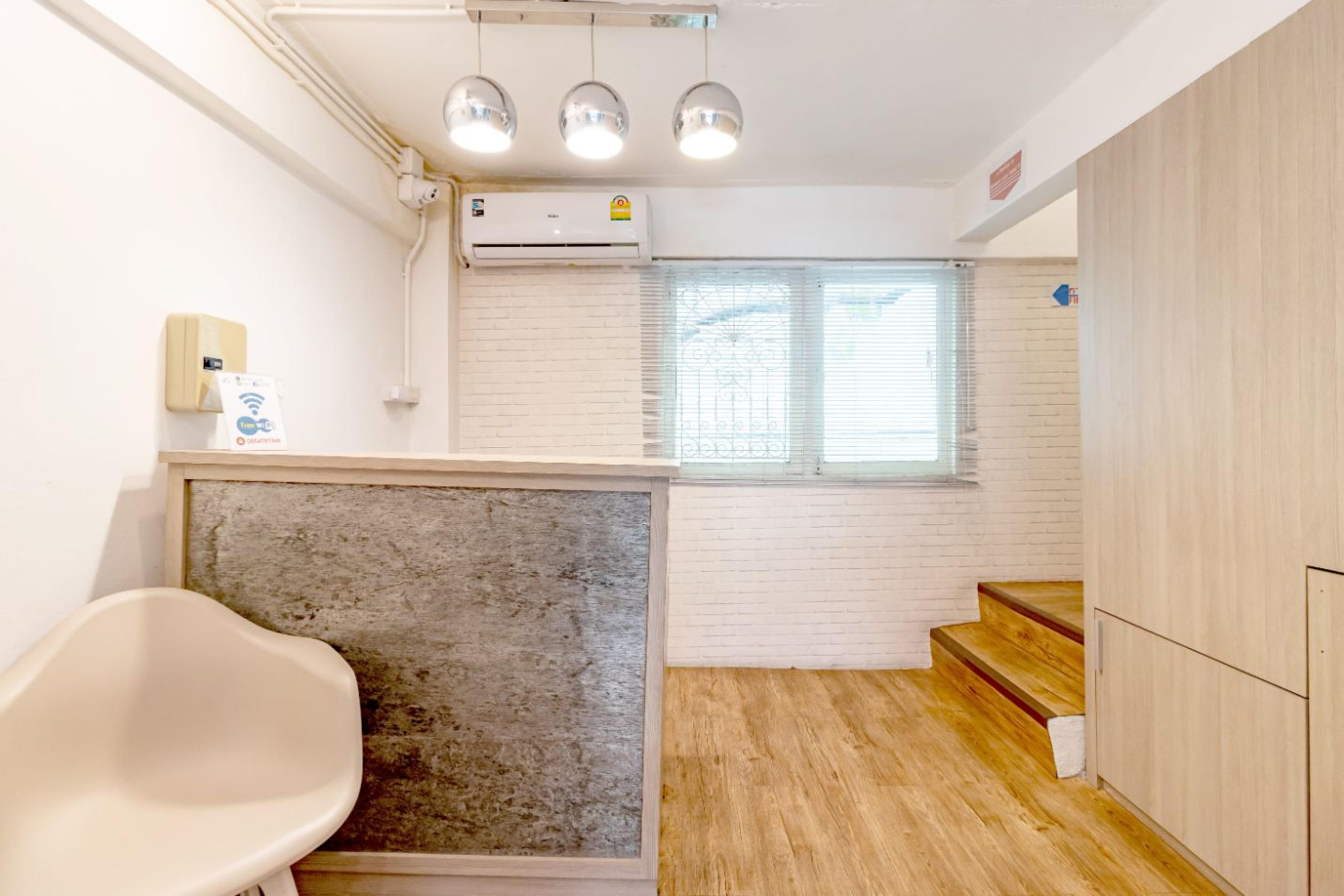 Ze Residence Bang Aor Station Bangkok Luaran gambar